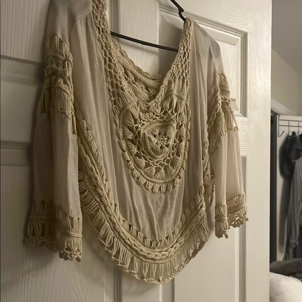 Cupshe Cream Ruffled 3/4 Sleeve Blouse